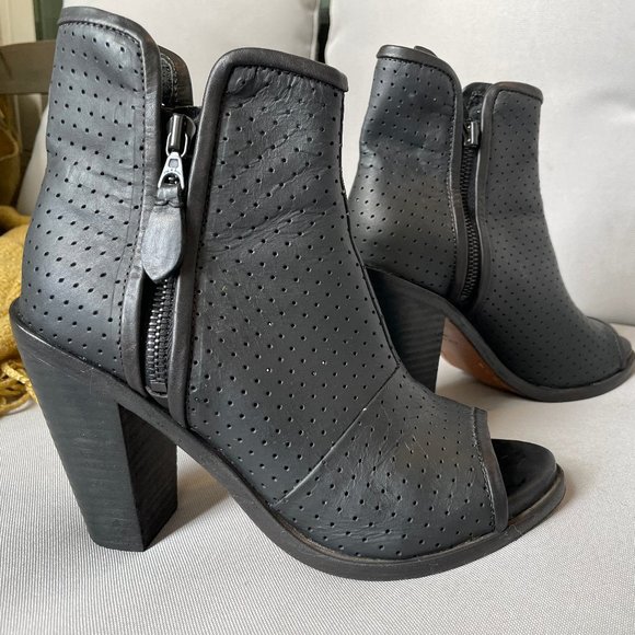 Rag & Bone Noelle peep toe booties, black leather, sz 37 - Picture 1 of 5